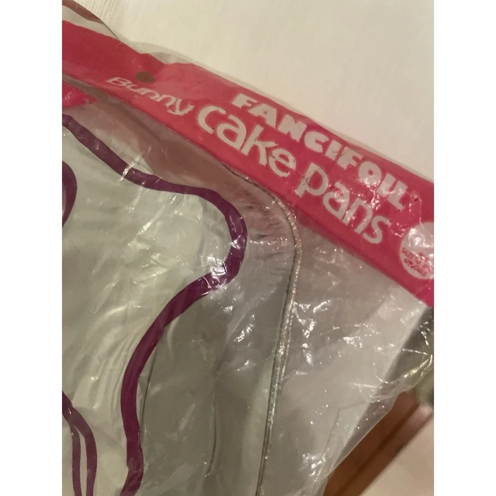 Vintage Set Of 2 Fancifoil Aluminum Foil Easter Bunny Cake Pans USA New‎ In Bag